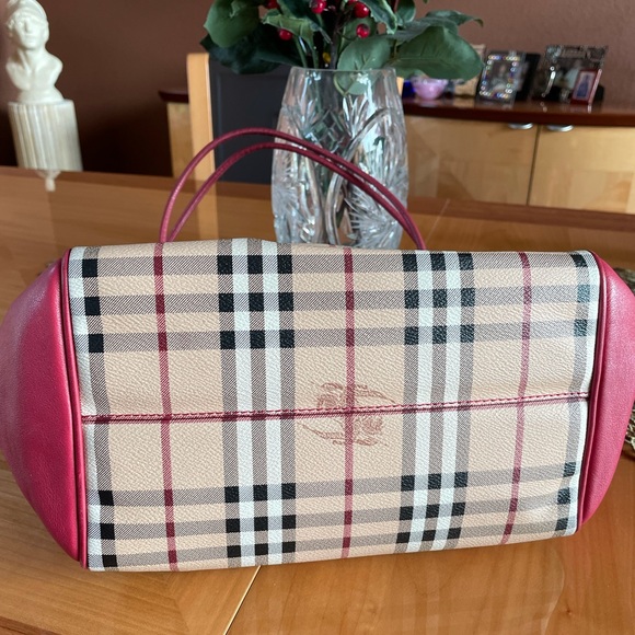 Burberry Bag🌹 - Picture 3 of 13
